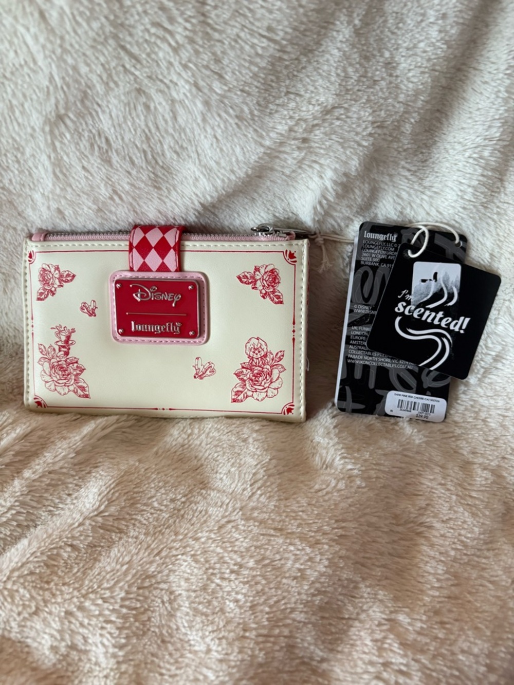 Loungefly Scented Alice in Wonderland Cheshire Wallet - Picture 2 of 3
